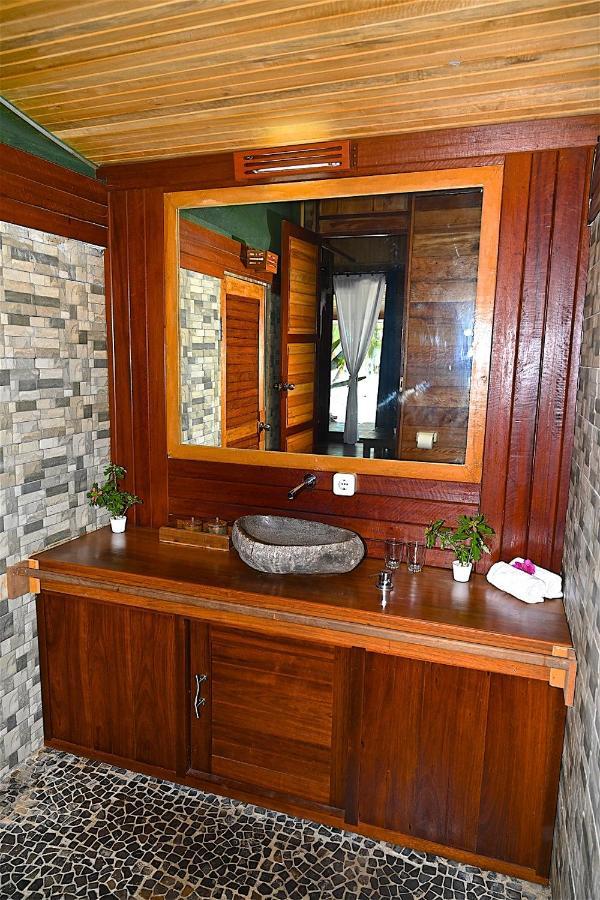 Agusta Eco Resort Pulau Mansuar Екстер'єр фото