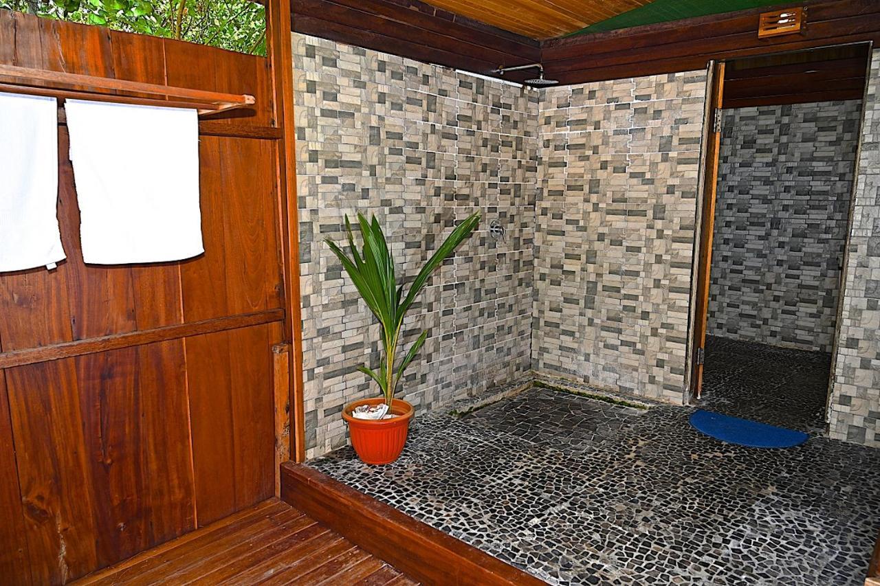 Agusta Eco Resort Pulau Mansuar Екстер'єр фото