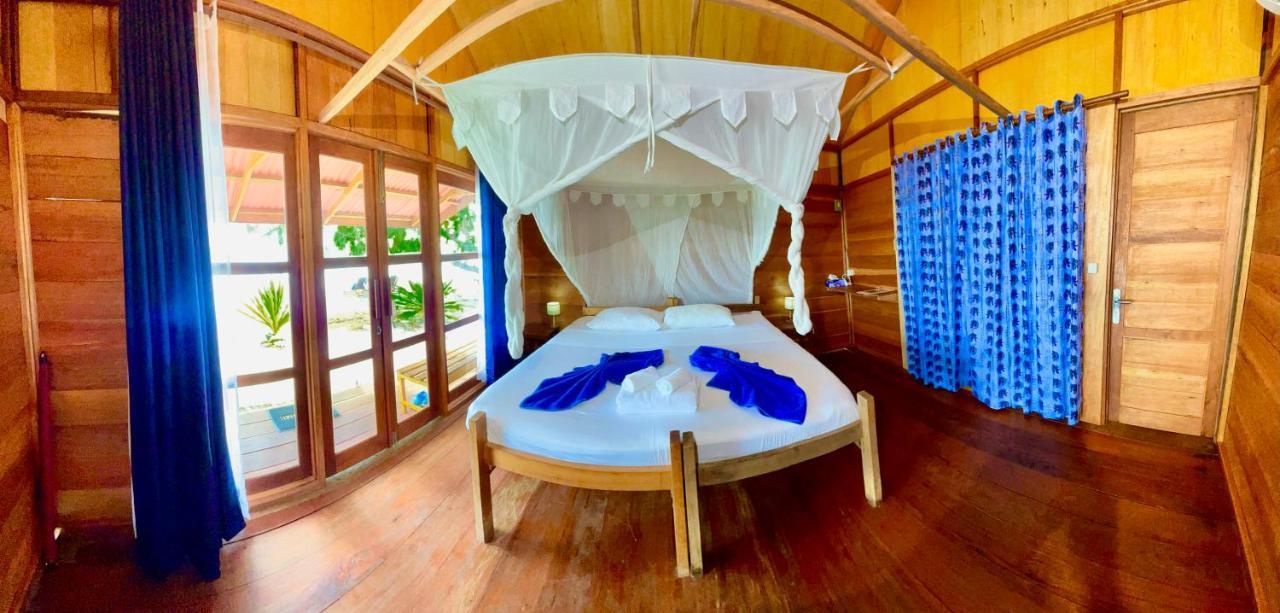 Agusta Eco Resort Pulau Mansuar Екстер'єр фото