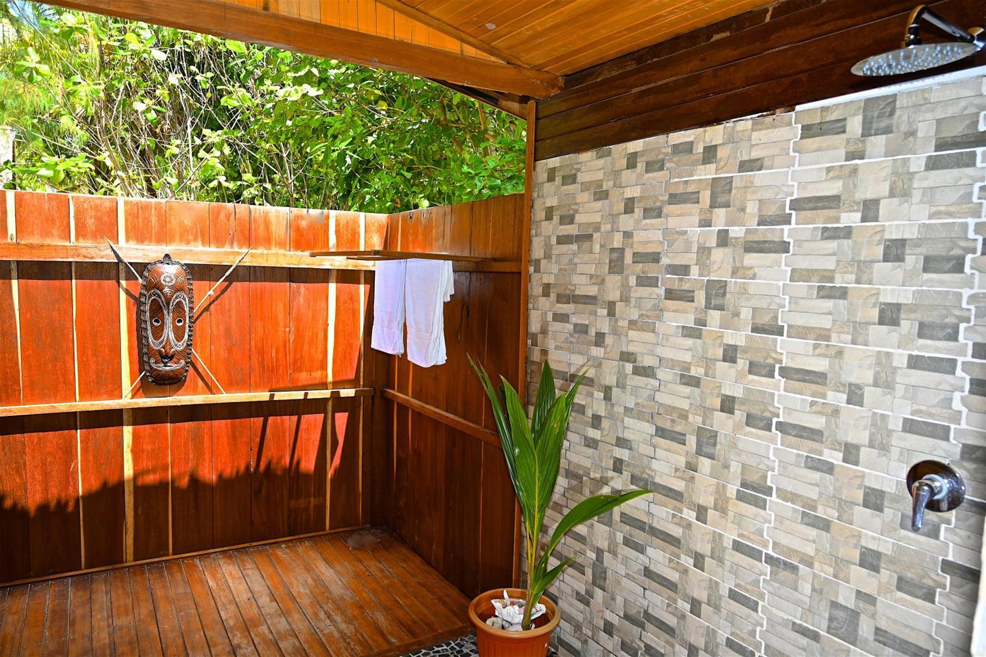 Agusta Eco Resort Pulau Mansuar Екстер'єр фото